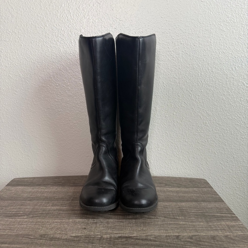 UGG Seldon Black Leather Riding Boots Women’s Size 8.5 - Picture 2 of 8